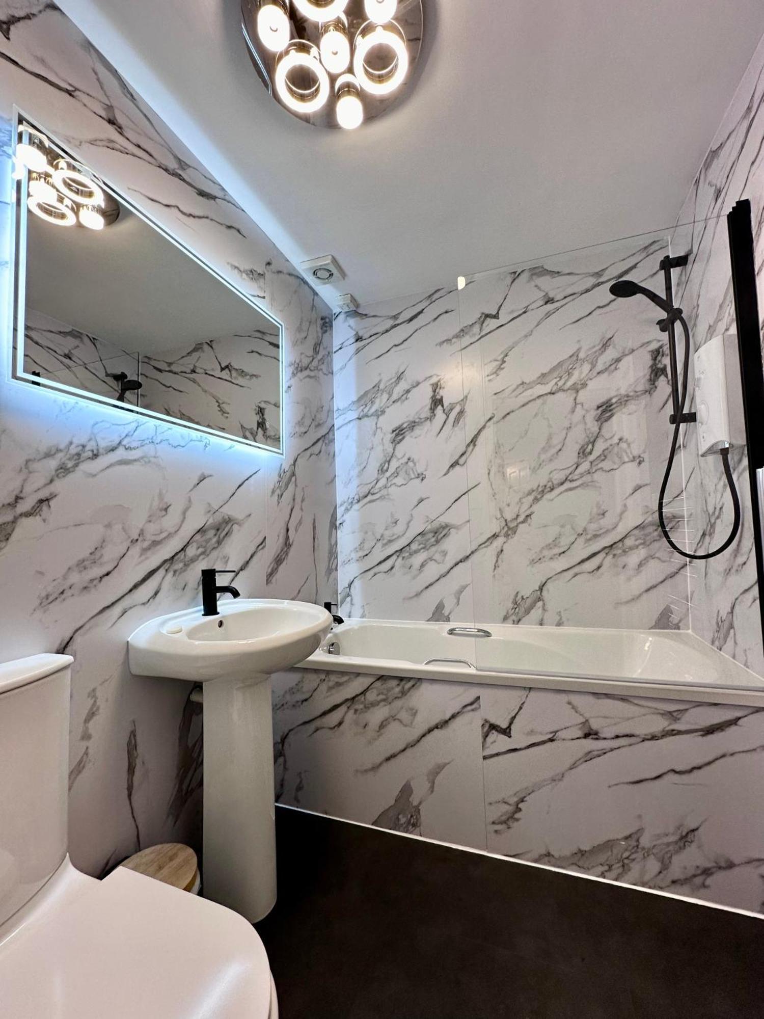 Rose Street'S Hidden Treasure- 2Bed Newly Refurbished Apt EDI Buitenkant foto